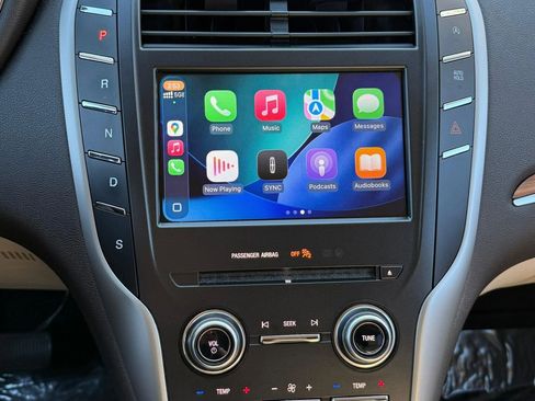 Used 2017 Lincoln MKC Select w/ Select Plus Package image 11