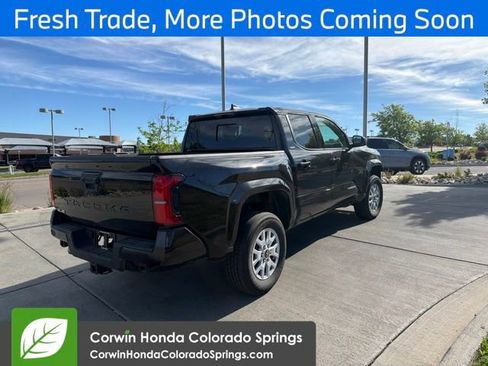 Used 2025 Toyota Tacoma SR5 AWD/4WD image 7
