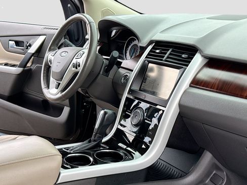 Used 2014 Ford Edge Limited w/ Driver Entry Package AWD/4WD image 5
