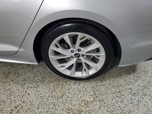 Used 2022 Audi A5 2.0T Premium Plus w/ Premium Plus image 9