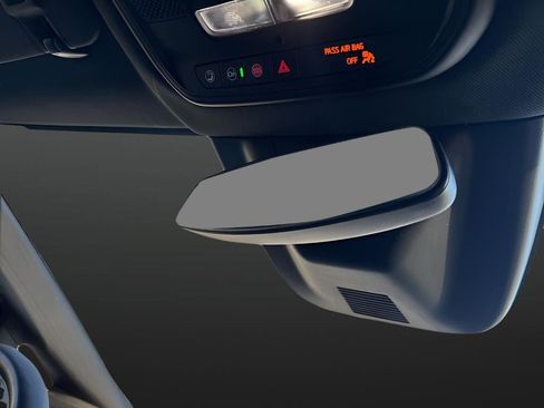 Used 2025 Chevrolet Equinox EV LT w/ Convenience Package image 41