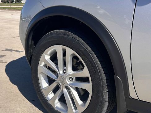 Used 2014 Nissan Juke SL AWD/4WD image 9