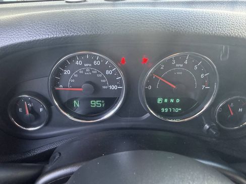 Used 2014 Jeep Wrangler Unlimited Rubicon w/ Dual Top Group AWD/4WD image 10