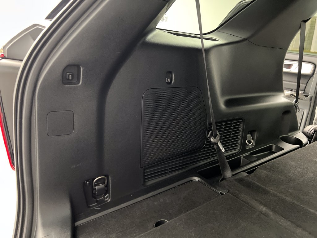 Used 2023 Ford Explorer Platinum w/ Technology Package AWD/4WD image 43
