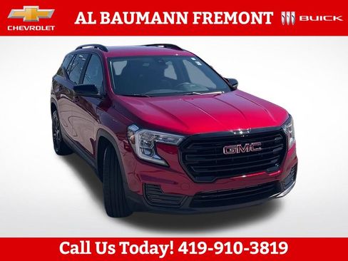 Used 2023 GMC Terrain SLE w/ Driver Convenience Package FWD image 1