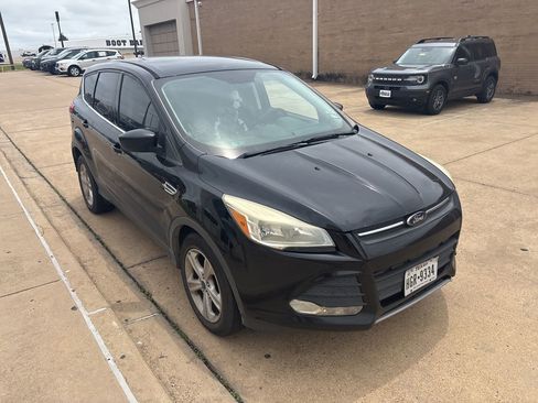 Used 2016 Ford Escape SE FWD image 6