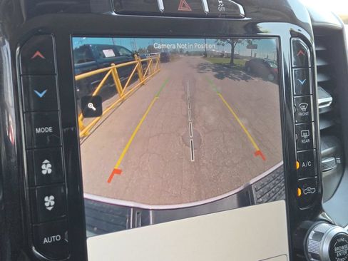 Used 2024 RAM 2500 Laramie AWD/4WD image 10