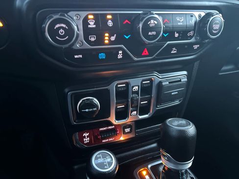 Used 2023 Jeep Wrangler Unlimited Rubicon 4xe w/ Dual Top Group image 32