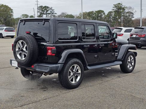 Used 2020 Jeep Wrangler Unlimited Sahara image 7
