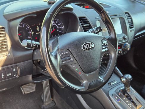Used 2016 Kia Forte EX w/ EX Premium Package FWD image 12