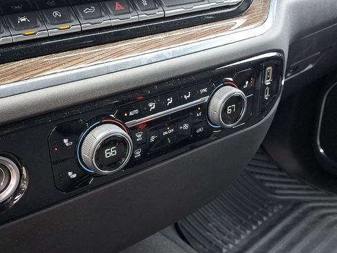 Used 2023 Chevrolet Silverado 1500 LT AWD/4WD image 15