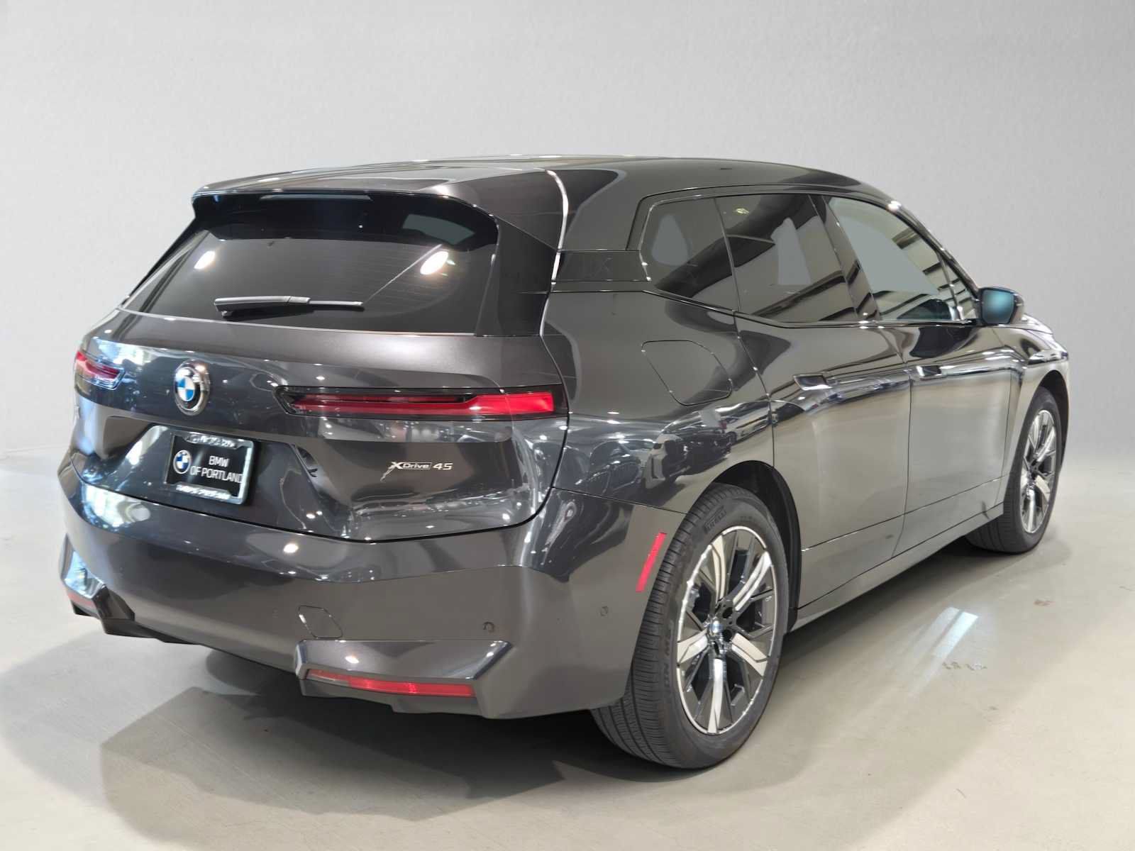 Used 2026 BMW iX xDrive45 w/ Executive Package AWD/4WD image 3