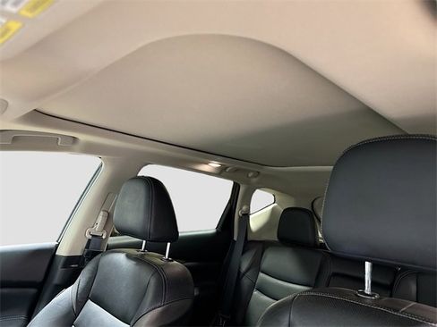 Used 2016 Nissan Murano Platinum w/ Platinum Technology Package image 22