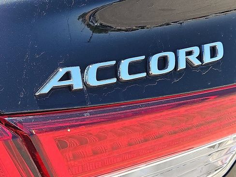 Used 2020 Honda Accord Sport image 11