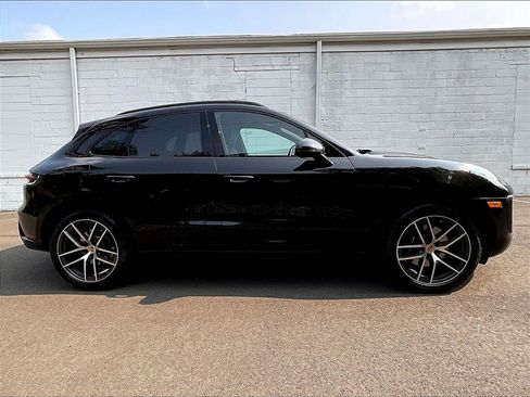 Certified 2025 Porsche Macan image 6