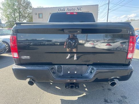 Used 2016 RAM 1500 Express w/ Black Ram 1500 Express Group image 4