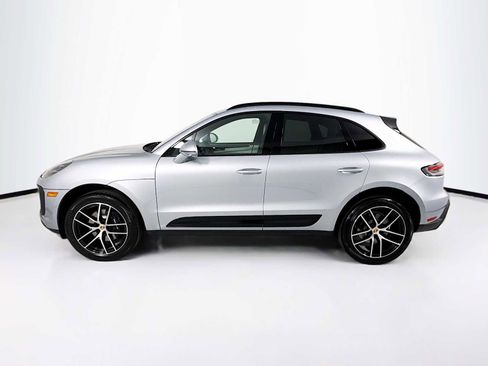 Certified 2026 Porsche Macan AWD/4WD image 2