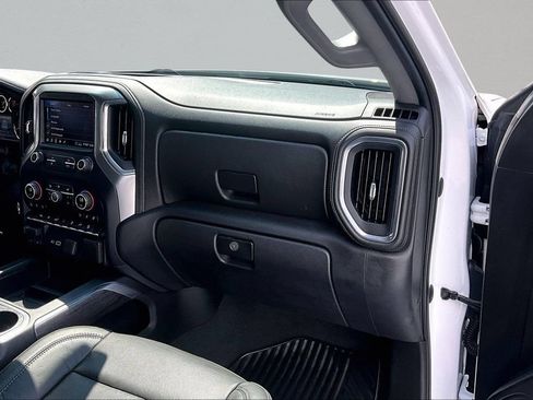 Used 2020 Chevrolet Silverado 1500 LTZ w/ LTZ Convenience Package AWD/4WD image 27