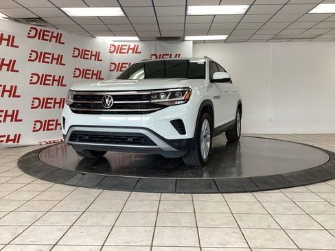 Used 2022 Volkswagen Atlas Cross Sport SE AWD/4WD image 3
