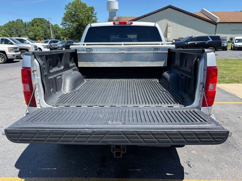 Used 2011 Chevrolet Silverado 1500 LT w/ Florida Edition RWD image 8