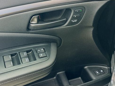 Used 2023 Honda Passport EX-L image 16