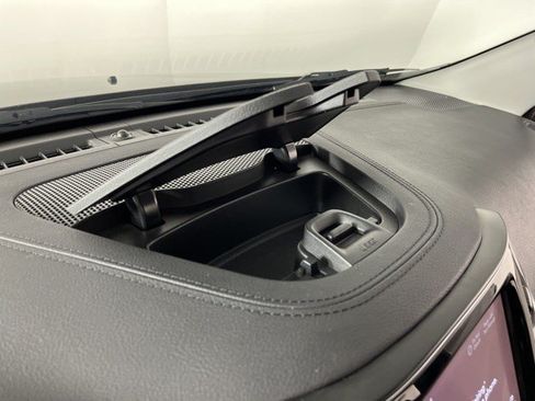 Used 2019 Jeep Cherokee Limited AWD/4WD image 27
