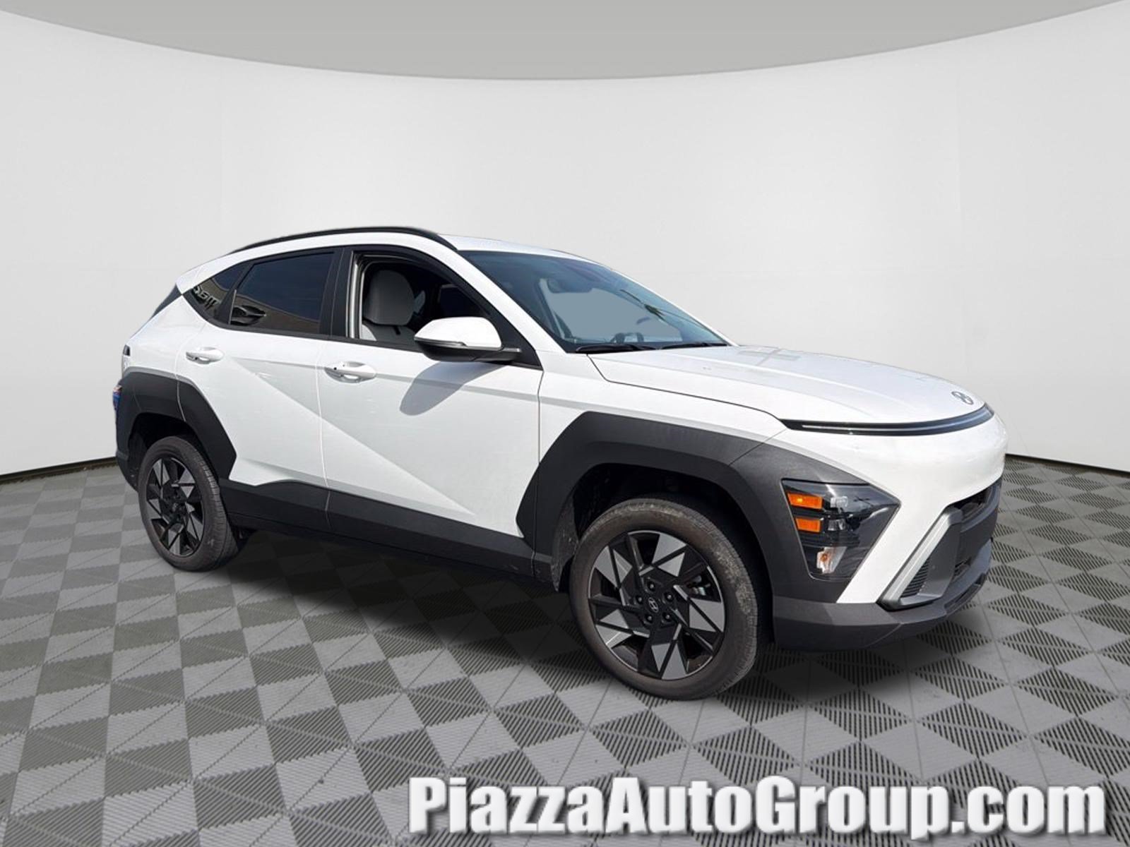 Used 2024 Hyundai Kona SEL AWD/4WD image 1
