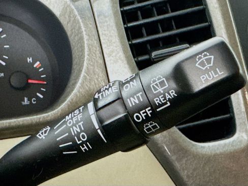 Used 2002 Toyota Highlander 2WD V6 w/ Convenience Pkg image 15