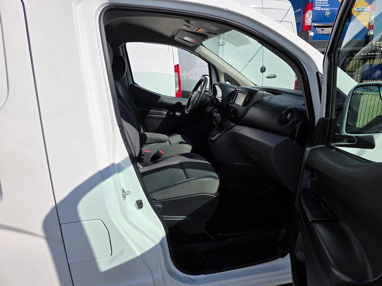 Used 2020 Nissan NV200 SV FWD image 17