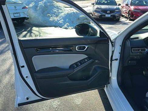 Used 2025 Honda Civic Sport Touring image 8