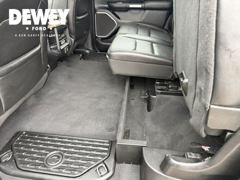 Used 2019 RAM 1500 Laramie AWD/4WD image 36