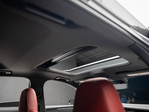 Used 2024 Audi S6 Premium Plus w/ Premium Plus Package image 71