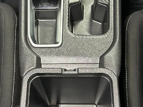 Used 2025 Nissan Sentra SV w/ All-Weather Package image 32