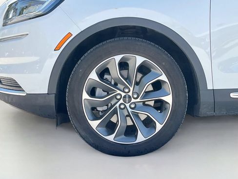 Used 2022 Lincoln Nautilus Reserve FWD image 32