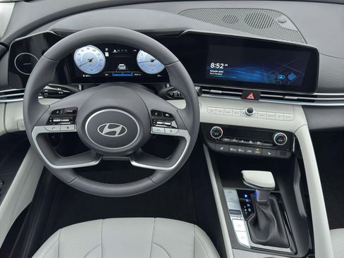 New 2026 Hyundai Elantra Limited FWD image 16