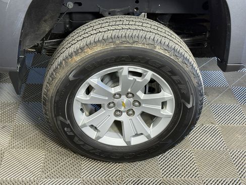 Used 2022 Chevrolet Colorado LT w/ LT Convenience Package image 11