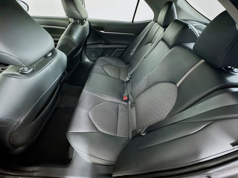 Used 2022 Toyota Camry XSE image 29