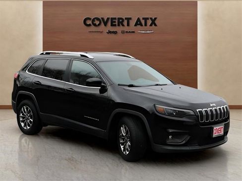 Used 2019 Jeep Cherokee Latitude Plus w/ Comfort/Convenience Group image 7