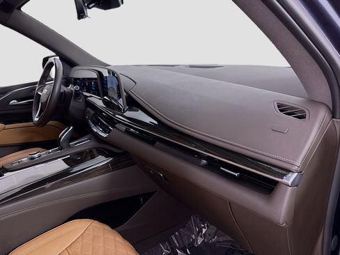 Used 2023 Cadillac Escalade ESV Sport w/ Touring Package image 32