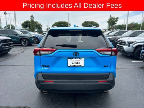 Used 2021 Toyota RAV4 XLE Premium FWD image 18