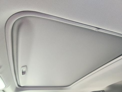 Used 2022 Toyota RAV4 XLE Premium FWD image 24