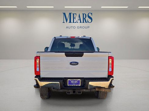 Used 2024 Ford F250 XLT w/ FX4 Off-Road Package image 4