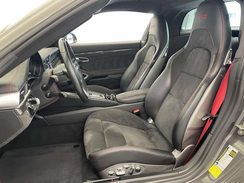 Certified 2019 Porsche 911 Targa 4 GTS AWD/4WD image 5