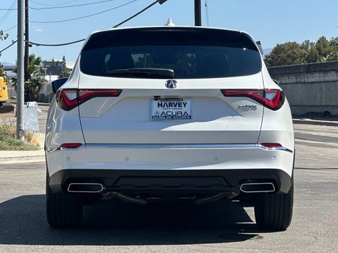 Used 2023 Acura MDX w/ Technology Package FWD image 5