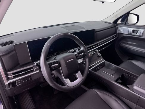 Used 2025 Hyundai Santa Fe SEL FWD image 9