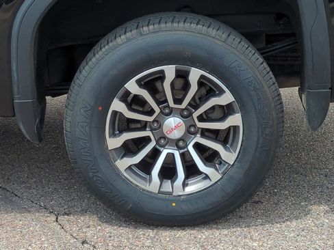 Used 2019 GMC Sierra 1500 AT4 w/ AT4 Premium Package AWD/4WD image 14