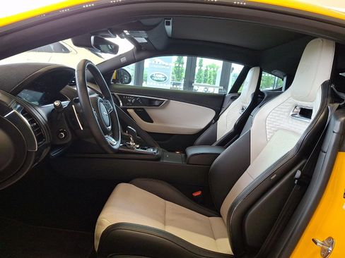 Used 2021 Jaguar F-TYPE R AWD/4WD image 11