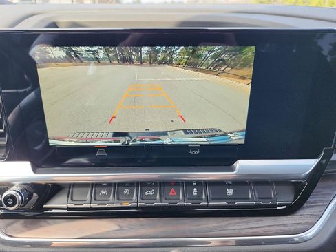 Certified 2024 GMC Sierra 1500 SLT image 19