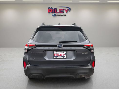 Used 2025 Subaru Forester Premium AWD/4WD image 5