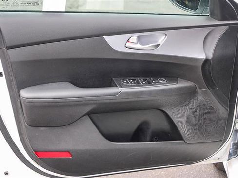 Used 2024 Kia Forte LXS w/ LXS Technology Package image 20